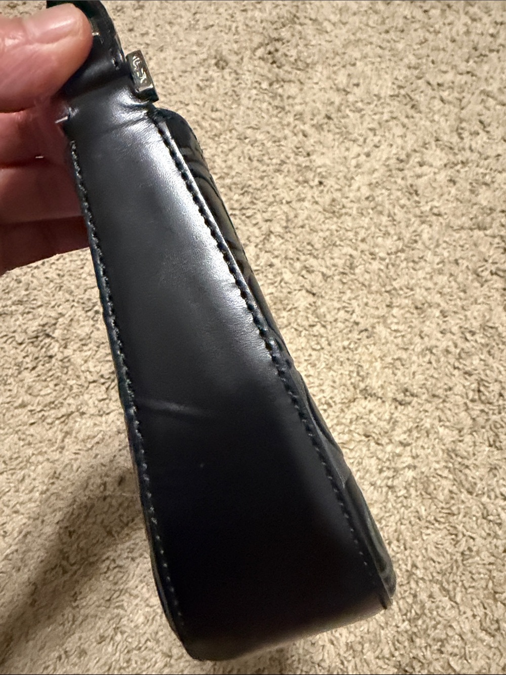 Salvatore Ferragamo Black Embossed Logo Shoulder Bag - Picture 4 of 10